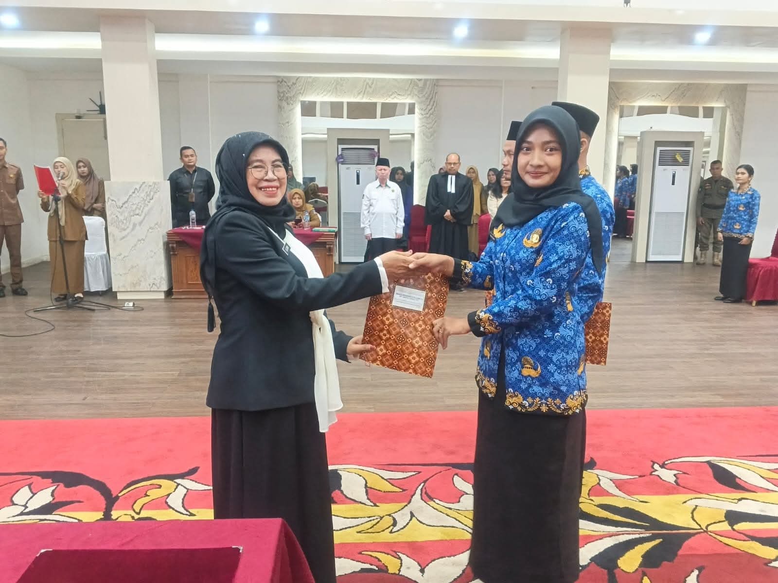 Wabup Leli Arni Resmi Ambil Sumpah 97 PNS, Tegaskan Integritas ASN