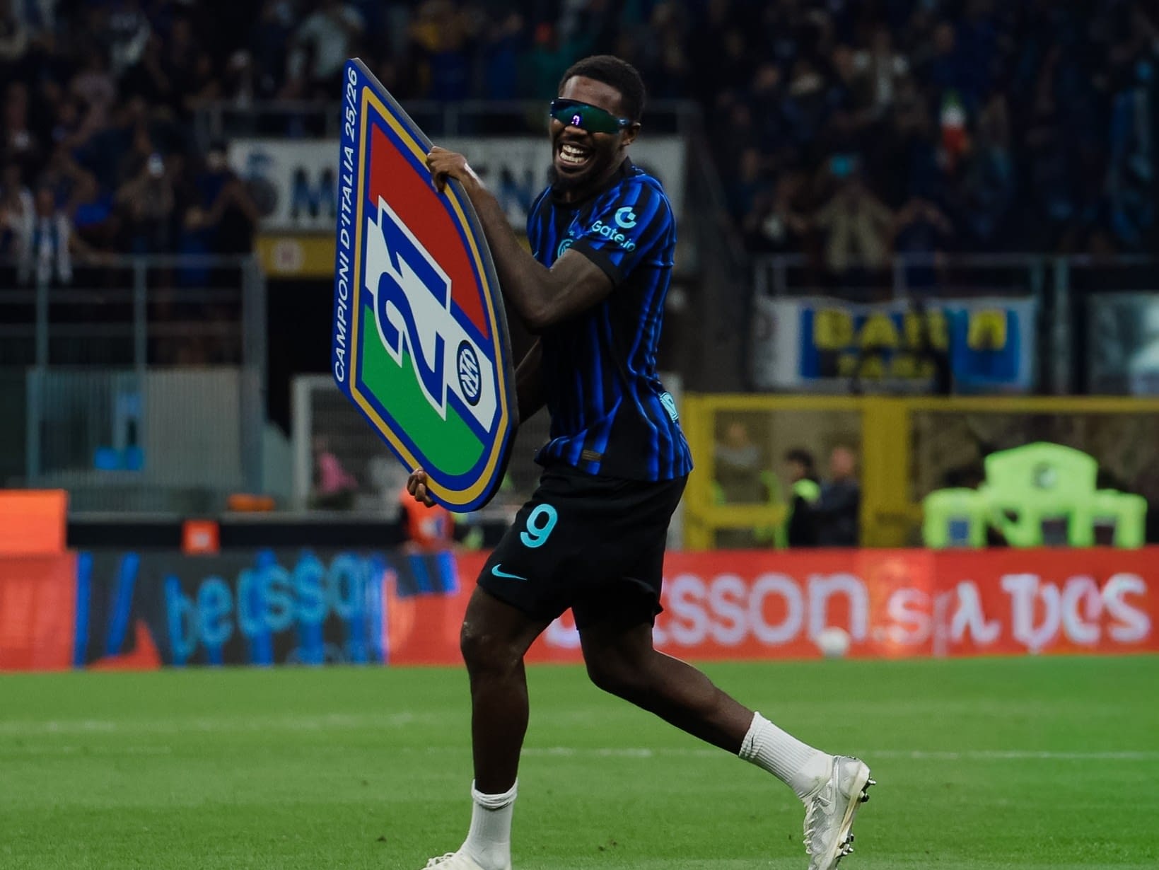 Inter Milan Kokohkan Dominasi, Hancurkan Parma 2-0!