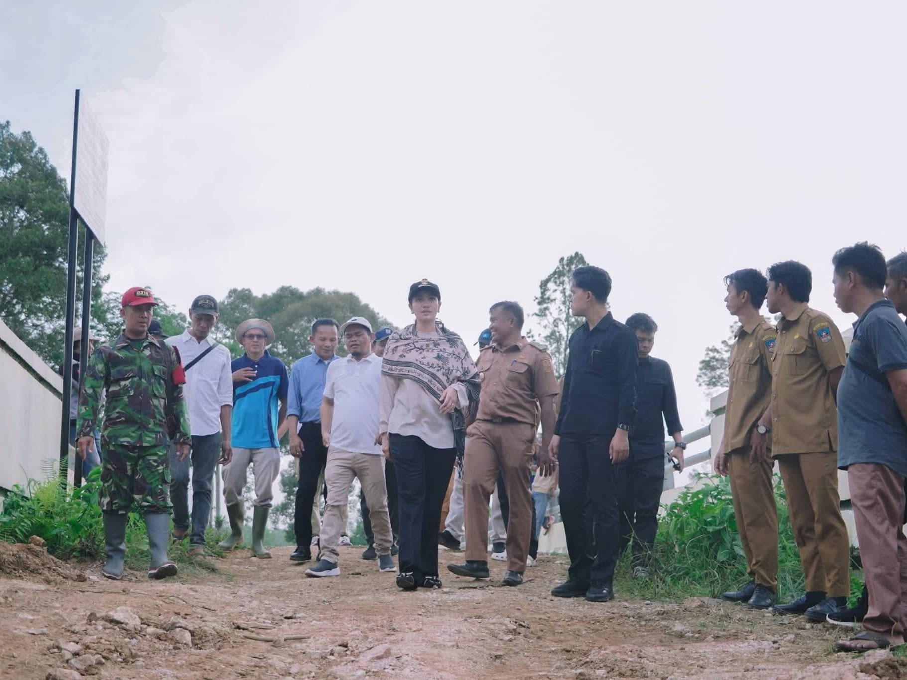 Bupati Annisa Percepat Pembangunan Jembatan Batang Mimpi, Akses Ekonomi Warga Sikabau Kian Lancar