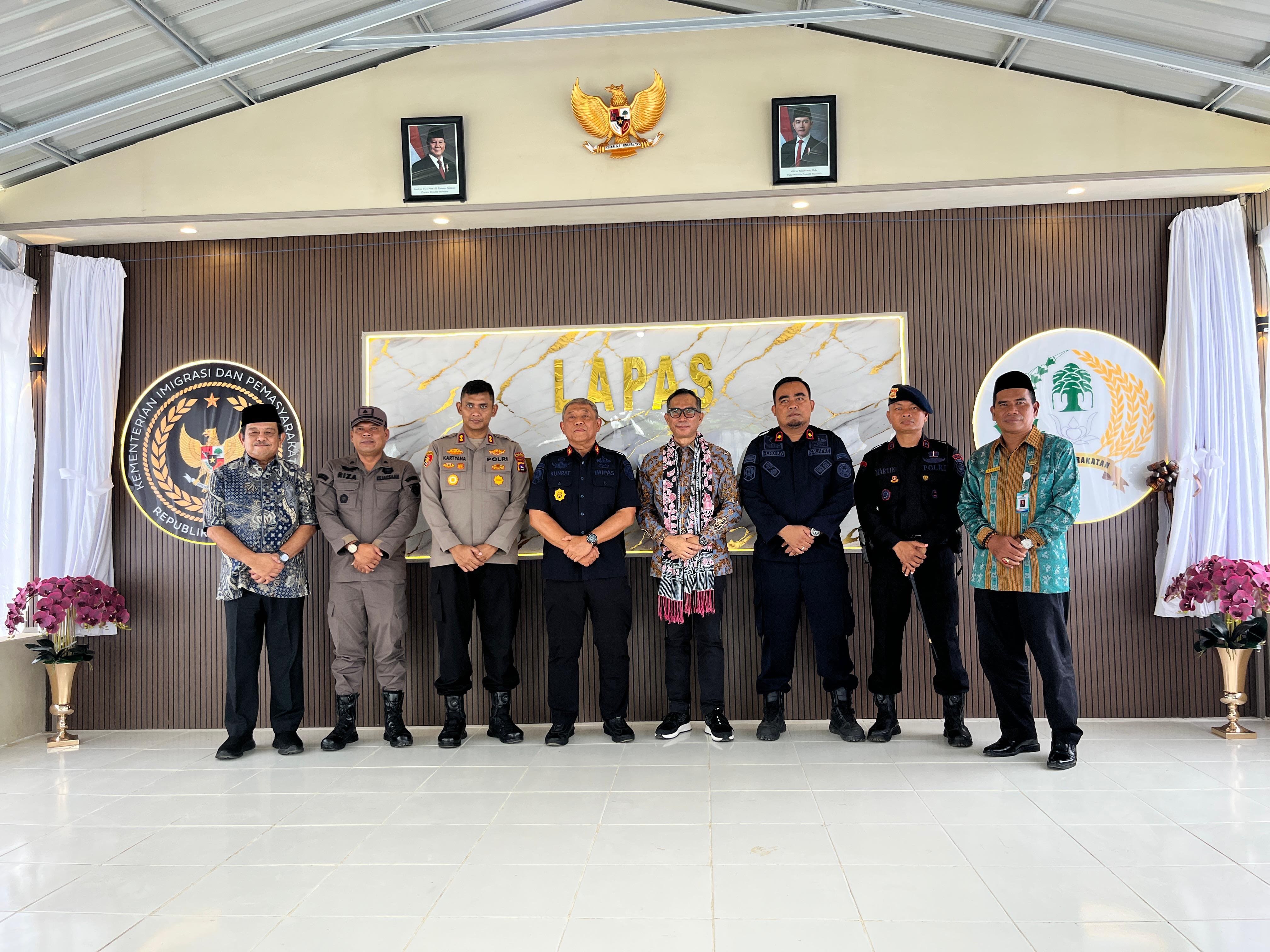 ‎Dukung Ketahanan Pangan dan Pembinaan Warga Binaan, Lapas Dharmasraya Kembangkan Budidaya Lele serta Pertanian Cabai