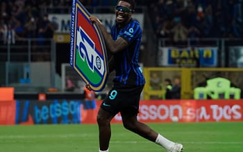 Inter Milan Kokohkan Dominasi, Hancurkan Parma 2-0!