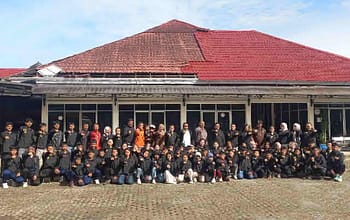 Pelepasan kontingen Forki kabupaten Solok dalam rangka Kejurprov 2026 di Pasaman Timur.